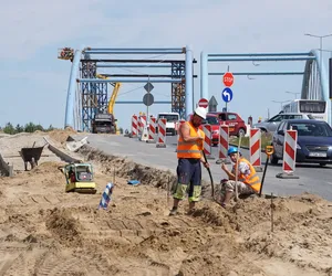 Budowa wiaduktu na Armii Krajowej w Bydgoszczy idzie pełną parą [ZDJĘCIA, WIDEO]