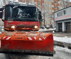  W powiecie braniewskim zima nie odpuszcza. Strażacy mają ręce pełne roboty