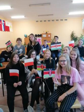 Szkoła z Choroszczy współpracuje ze szkołą z Afryki. Uczniowie zdecydowali się na piękny gest!