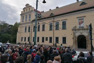 Protest przed krakowską kurią