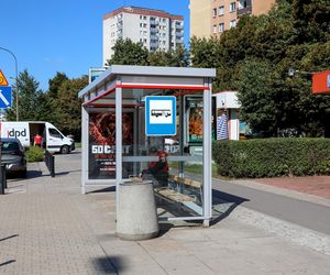 Stracił przytomność na przystanku. Nikt nie pomógł, mężczyzna nie żyje