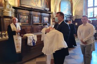 Jacek Kurski ochrzcił córkę w Częstochowie. Zdjęcia z uroczystości.