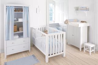 Pokój niemowlaka w kolorze błękitnym