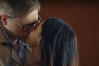 M jak miłość, odc. 1738. Iza (Adriana Kalska), Radek (Philippe Tłokiński)