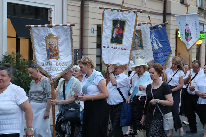 76. rocznica Cudu Lubelskiego. Procesja różańcowa w centrum Lublina