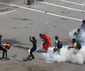 Sri Lanka. Ogromne protesty w Kolombo. Prezydent uciekł ze swojej rezydencji [ZDJĘCIA]