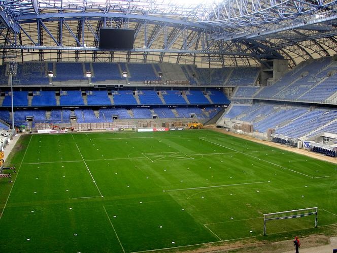 Stadion Lech Poznań, trybuny