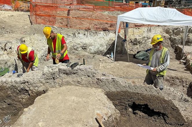 Niezwykłe odkrycia archeologiczne pod Placem Weneckim w Rzymie