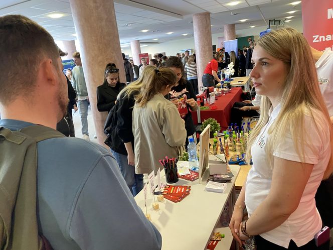 Targi Pracy na UWM 2025. Ogromne zainteresowanie wydarzeniem. Zobacz zdjęcia!