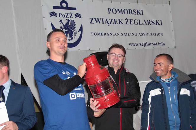 Czerwoną latarnię otrzymał Aleksander Skibicki, "Elan ATSEA", fot Marek Zwierz