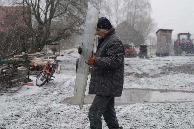 Gienek i Sławek zwany Jastrzębiem - bohaterowie serialu Rolnicy. Podlasie