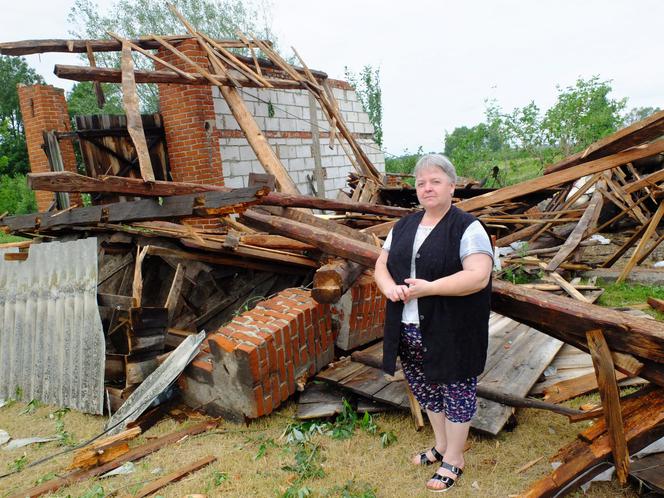 Przez gminę Wilków przeszła potężna nawałnica. Kilkadziesiąt budynków jest zniszczonych