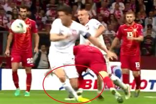 Robert Lewandowski ofiarą BRUTALNEGO ataku. Rywal mógł ZŁAMAĆ mu nogę [WIDEO]