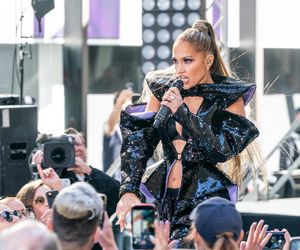 Fani Jennifer Lopez złapali się za kieszenie. Tyle trzeba zapłacić za bilet i spotkane z gwiazdą