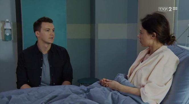 M jak miłość odc. 1392. Jakub Karski (Krzysztof Kwiatkowski), Iza (Adriana Kalska)