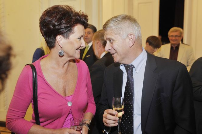 Marta Nawrocka kocha róż, inne pierwsze damy też