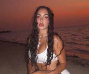 Narzeczona Cristiano Ronaldo w skąpym stroju biegała po plaży