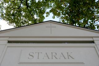 Tak dziś wygląda grób Piotra Woźniaka-Staraka