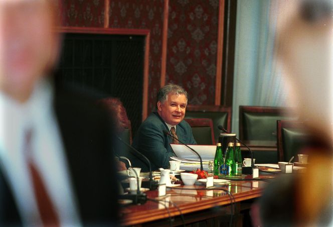 AI wybrała 5 najlepszych polityków w Polsce ostatnich 30 lat!