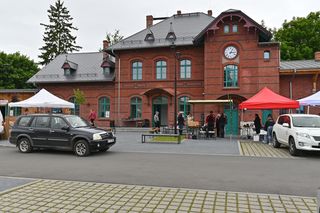 Dworzec w Leśnej po remoncie 