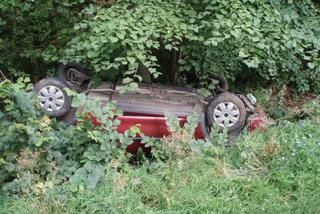 Drawsko Pomorskie: Wypadek z dachowaniem. 3 rannych (FOTO!)