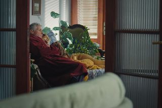 M jak miłość, odc. 1837. Stryj Erwin (Andrzej Dopierała), Kama (Michalina Sosna)