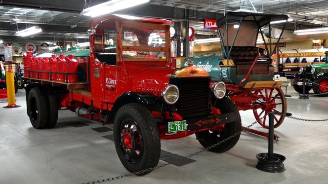 Muzeum motoryzacji Heritage Park Historical Village w Calgary