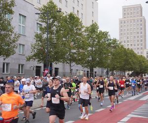 Uczestnicy Maratonu Warszawskiego 2025