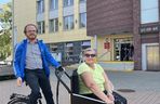 Nowatorski projekt w Świdniku. Seniorzy jeżdżą rikszą po mieście