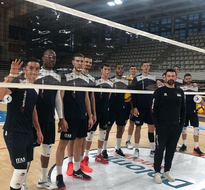 We włoskiej lidze volleya wymyślili... siatkę na koronawirusa [WIDEO]