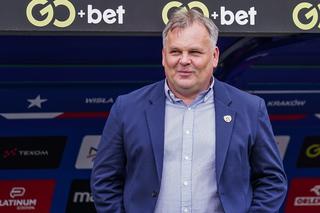 Puszcza nigdy nie odpuszcza. Po ośmiu latach pracy z zespołem Tomasz Tułacz znalazł przystań. W ekstraklasie!