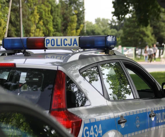 Zginęły dwie osoby. Trwa obława za 57-latkiem