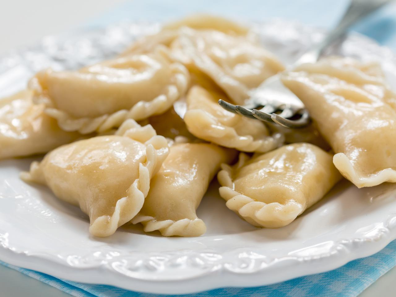 Klasyczne pierogi ruskie: sprawdzony przepis