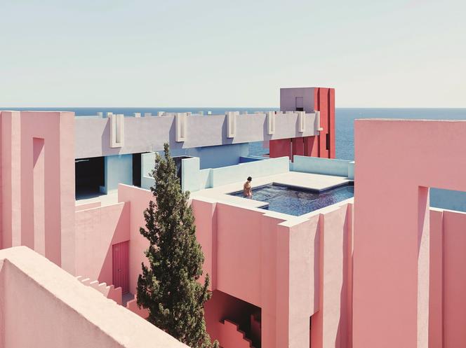 Ikony postmodernizmu: Muralla Roja projektu Ricardo Bofilla