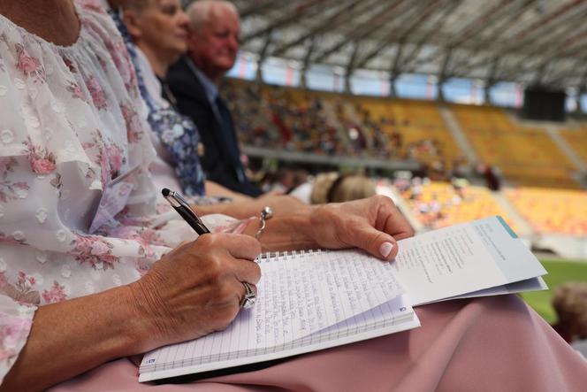 Kongres Świadków Jehowy 2024 na Stadionie Miejskim w Białymstoku