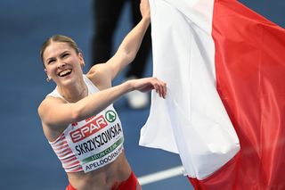 Pia Skrzyszowska przegrała medal o 0,003 sekundy! Wpadły na metę w sześć w tym samym momencie