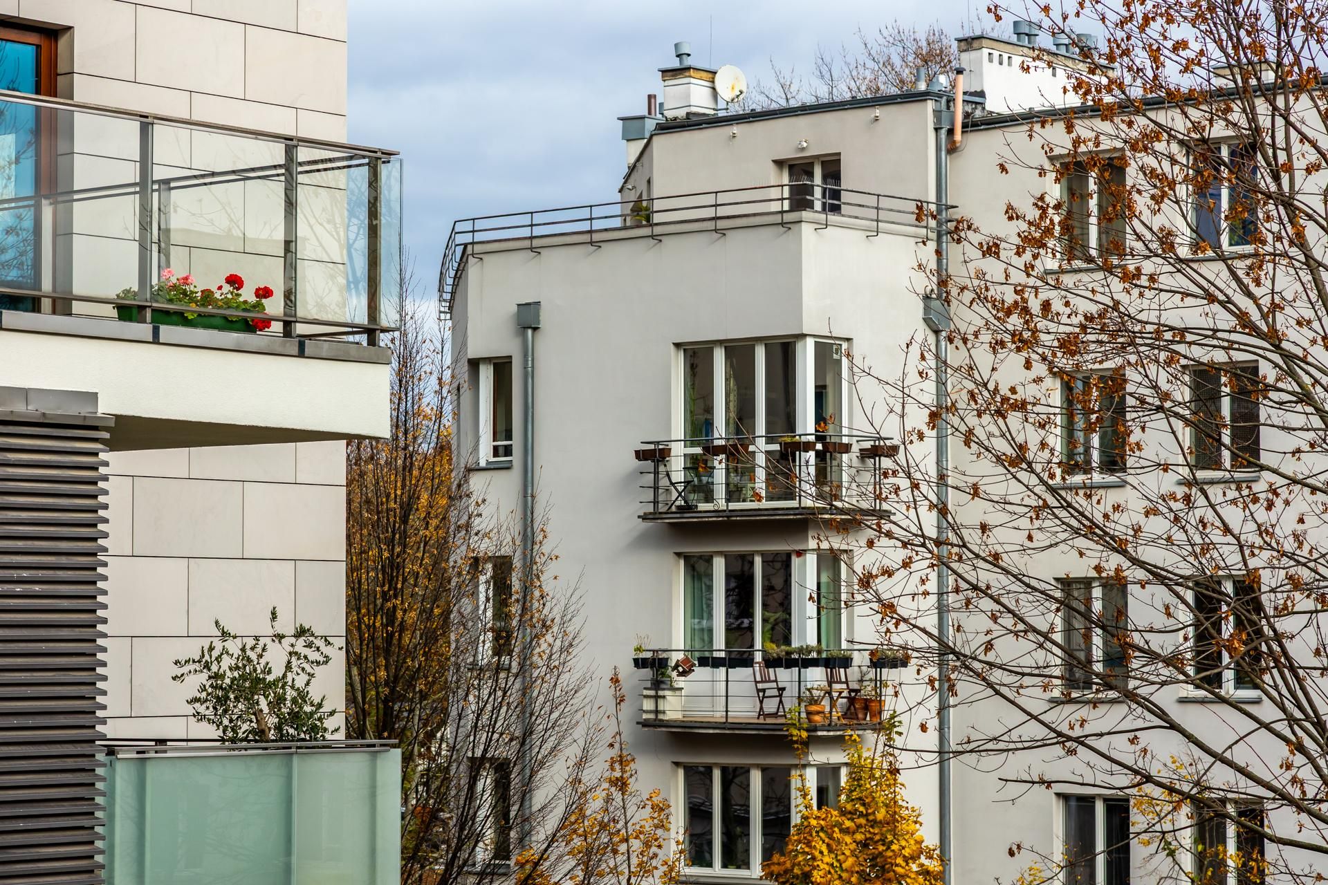 Blok przy ul. Słonecznej 50 w Warszawie
