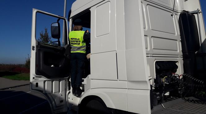 Wzmożone działania ITD na A2. Na 93 skontrolowane pojazdy inspektorzy ujawnili masę nieprawidłowości