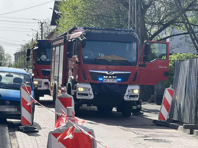 Katastrofa budowlana w Wołominie. Runęła część kamienicy. Koparka pod gruzami!