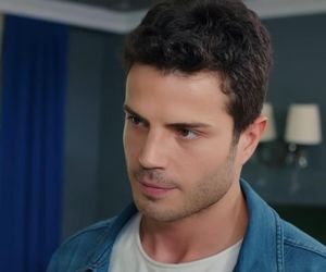 Olśniewająca Zeynep w sukni ślubnej