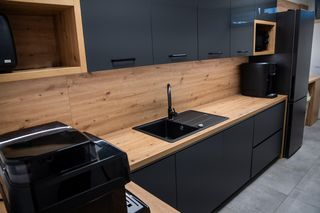 Nowoczesna kuchnia firmowa