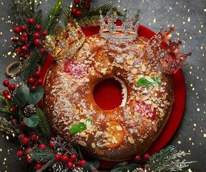 Wyborne hiszpańskie ciasto Trzech Króli. Poznaj tradycyjny przepis na roscon de reyes na 6 stycznia