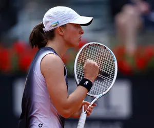 KIEDY gra Iga Świątek 4. runda Roland Garros Z KIM gra Iga Świątek kolejny mecz w Paryżu rywalka w 4. rundzie