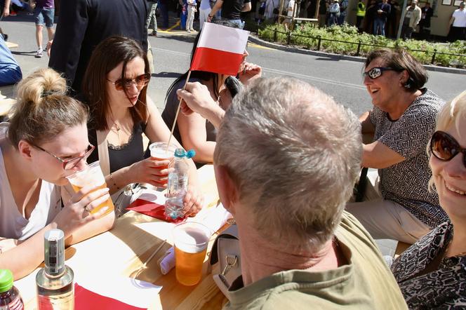 Święto Pracy w Warszawie. Przemaszerowali pod hasłem  "Chcemy Europy Socjalnej!"