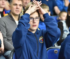 Arriva Lotto Twarde Pierniki Toruń - Legia Warszawa, zdjęcia kibiców i zawodników z meczu Orlen Basket Ligi