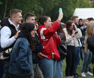 Tłum studentów bawił się pierwszego dnia Juwenaliów Politechniki Lubelskiej 2025