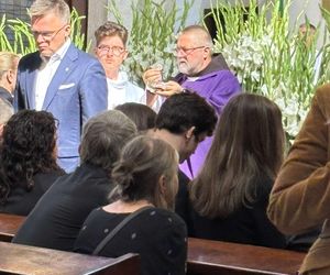 Szymon Hołownia na pogrzebie Stanisława Sojki