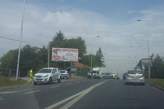 Poważny wypadek na Podkarpackiej w Rzeszowie. Zderzenie trzech pojazdów [ZDJĘCIE, AUDIO]