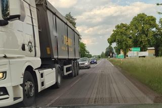 Uwaga kierowcy! Droga wojewódzka numer 432 z Leszna do Osiecznej została całkowicie zamknięta dla ruchu.