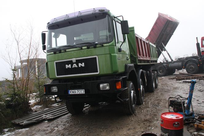 RUTKOWSKI POSZUKUJE: Skradzione ciężarówki MAN i Mercedes – Wiesz coś? DZWOŃ- dostaniesz nagrodę!
